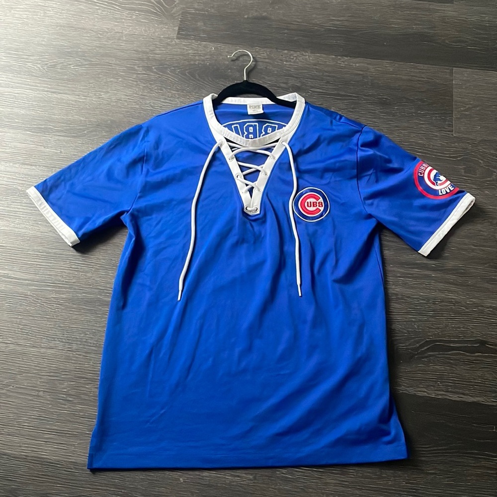 Pink cubs jersey shirt size small